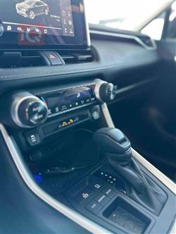 تۆیۆتا ڕاڤ 4